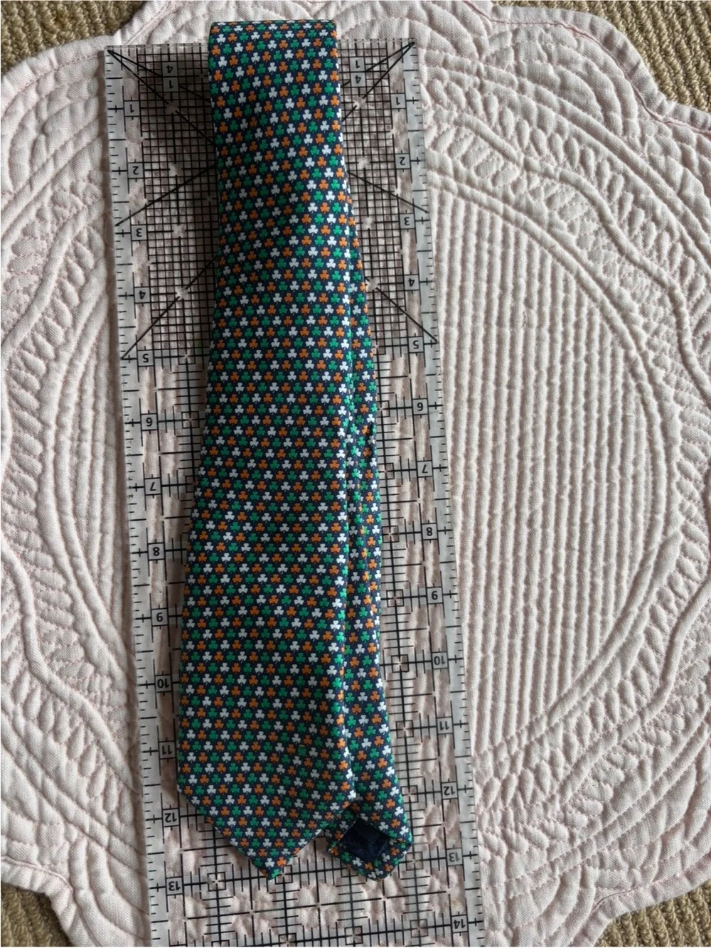 Vineyard Vines Shamrock Tie